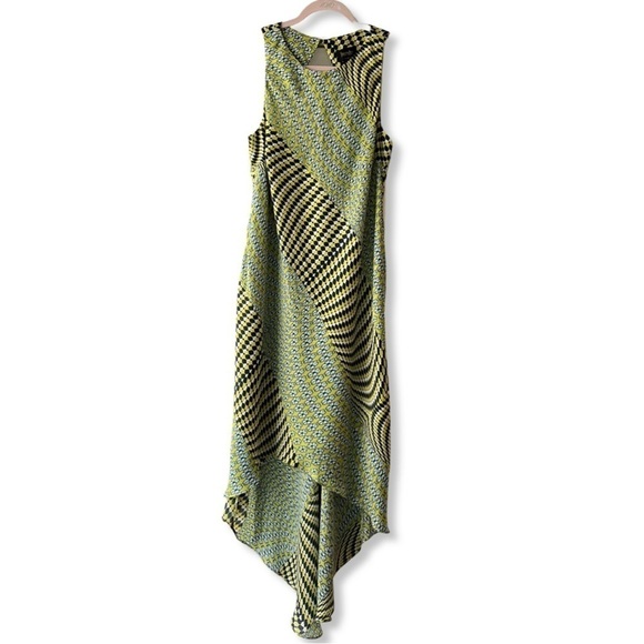 Laundry By Shelli Segal Dresses & Skirts - LAUNDRY by Shelli Segal Flowy Dress